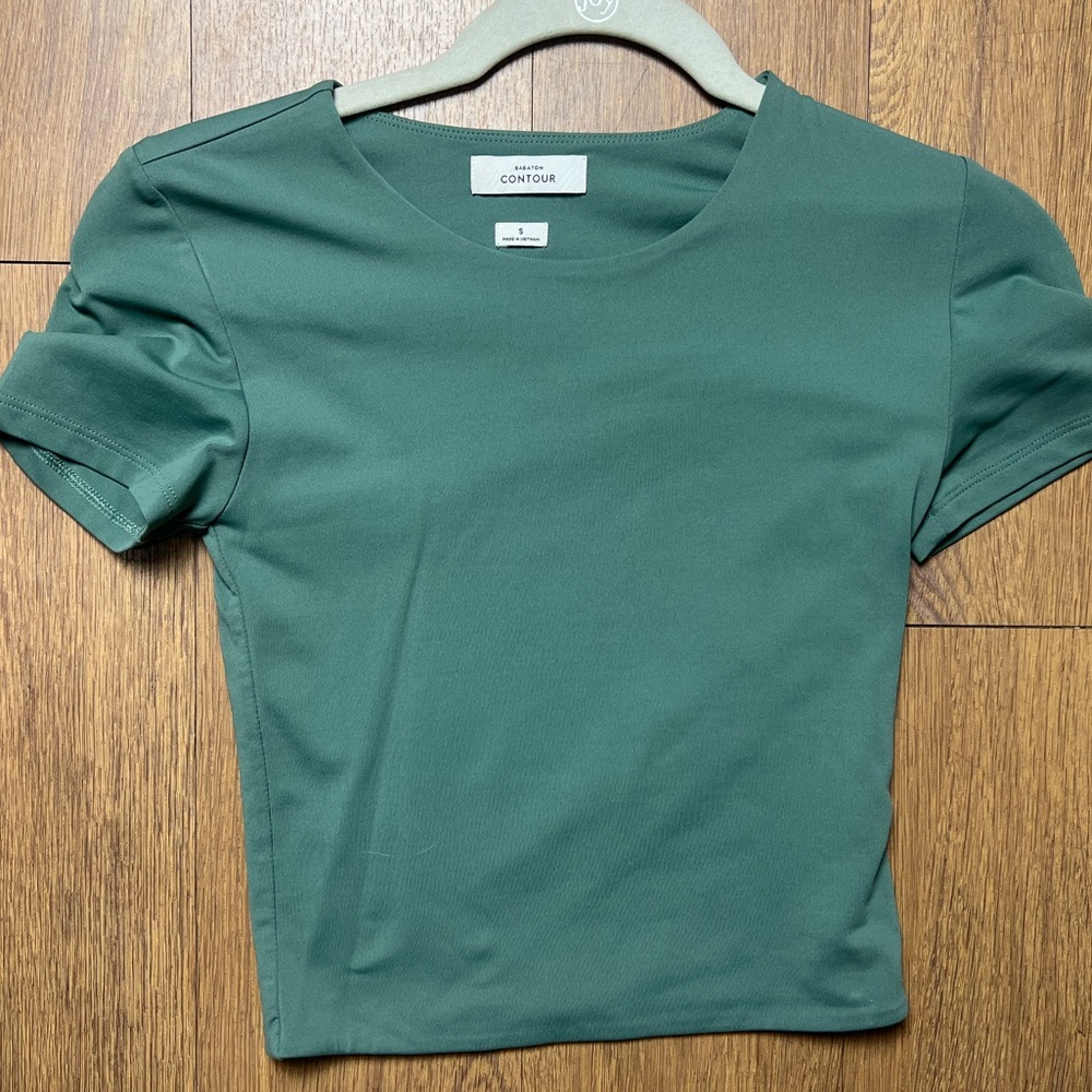 Aritzia Short Sleeve Tee in Forest Green